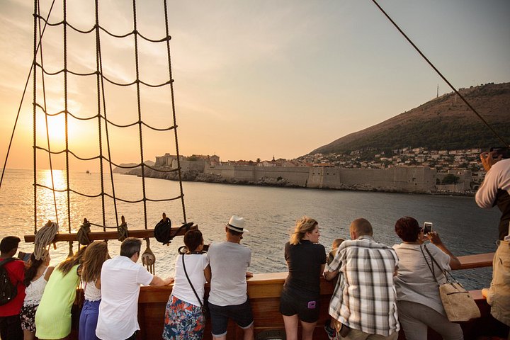 Solnedgångskryssning endast för vuxna på ett traditionellt Karaka-skepp i Dubrovnik, Kroatien, foto 10 | wizardtrip