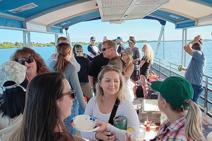 Desfrute de um passeio de barco panorâmico observando a vida selvagem e explorando áreas naturais na Indian River Lagoon da Flórida, foto 15 | wizardtrip