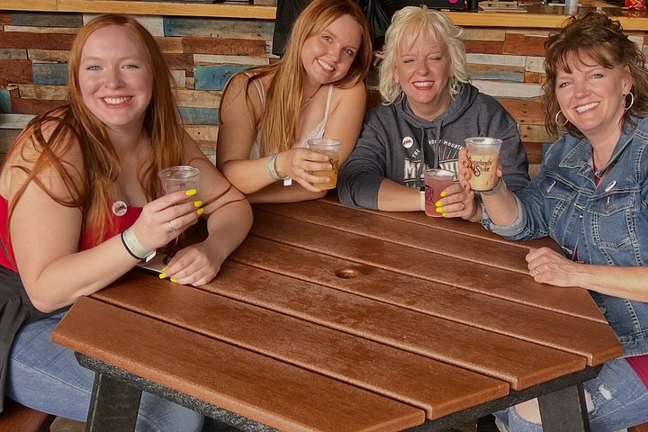 Utforska Gatlinburgs destillerier på en guidad tur med vin-, sprit- och bourbonprovningar, foto 13 | wizardtrip