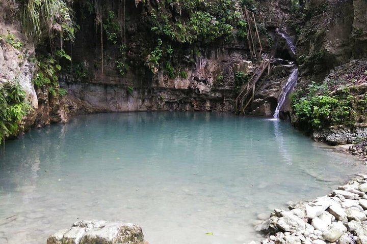 Excursion aventure aux 7 Cascades de Damajagua en République Dominicaine, avec toboggans naturels et baignade, photo 5 | wizardtrip