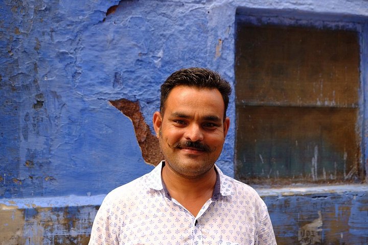 Private tour exploring the historic Blue City of Jodhpur, India, including forts, palaces, and markets, photo 10 | wizardtrip