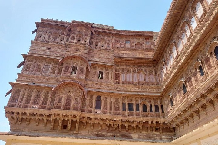 Private tour exploring the historic Blue City of Jodhpur, India, including forts, palaces, and markets, photo 153 | wizardtrip
