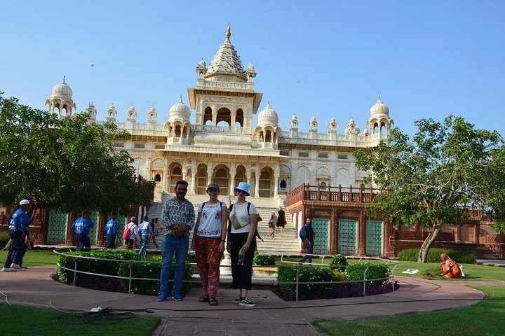 Private tour exploring the historic Blue City of Jodhpur, India, including forts, palaces, and markets, photo 16 | wizardtrip