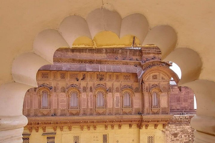 Private tour exploring the historic Blue City of Jodhpur, India, including forts, palaces, and markets, photo 164 | wizardtrip