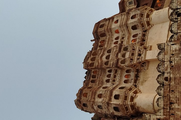 Private tour exploring the historic Blue City of Jodhpur, India, including forts, palaces, and markets, photo 36 | wizardtrip