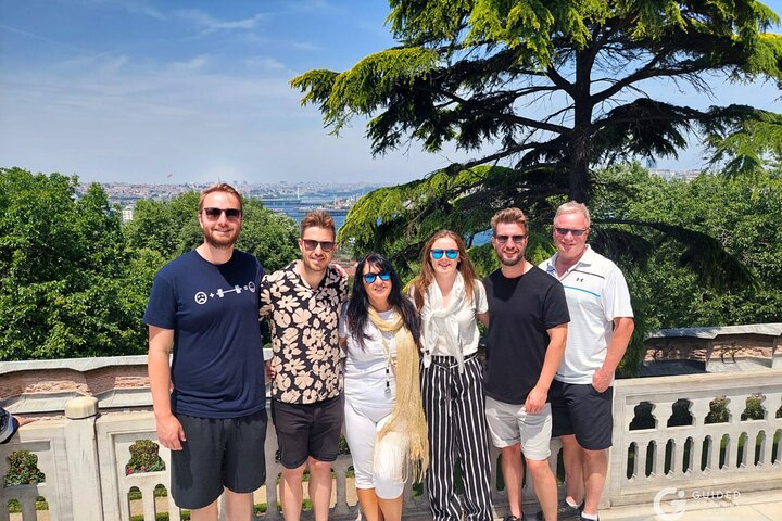 Explorez la riche histoire et la culture vibrante d'Istanbul lors d'une visite guidée privée, visitant des sites emblématiques comme Sainte-Sophie et la Mosquée Bleue, photo 7 | wizardtrip