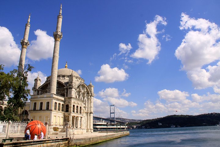 Explorez la riche histoire et la culture vibrante d'Istanbul lors d'une visite guidée privée, visitant des sites emblématiques comme Sainte-Sophie et la Mosquée Bleue, photo 23 | wizardtrip