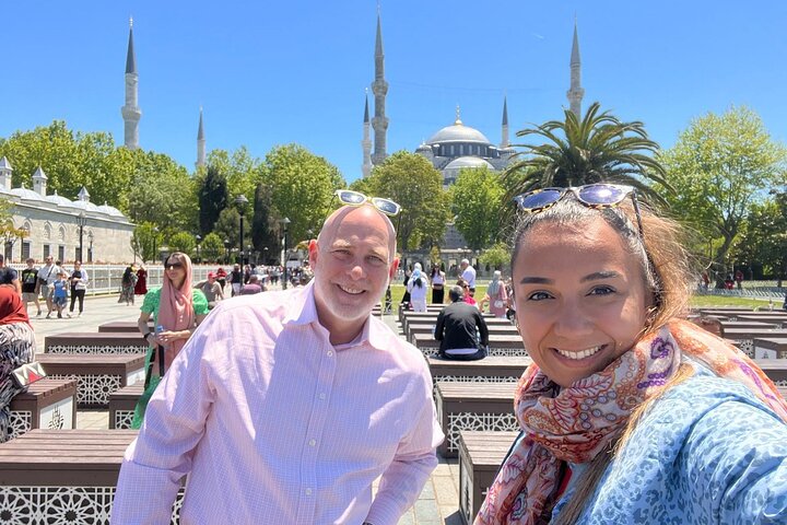 Explorez la riche histoire et la culture vibrante d'Istanbul lors d'une visite guidée privée, visitant des sites emblématiques comme Sainte-Sophie et la Mosquée Bleue, photo 24 | wizardtrip