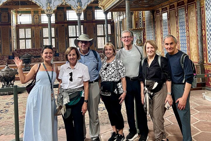 Explorez la riche histoire et la culture vibrante d'Istanbul lors d'une visite guidée privée, visitant des sites emblématiques comme Sainte-Sophie et la Mosquée Bleue, photo 29 | wizardtrip