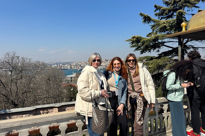 Explorez la riche histoire et la culture vibrante d'Istanbul lors d'une visite guidée privée, visitant des sites emblématiques comme Sainte-Sophie et la Mosquée Bleue, photo 31 | wizardtrip