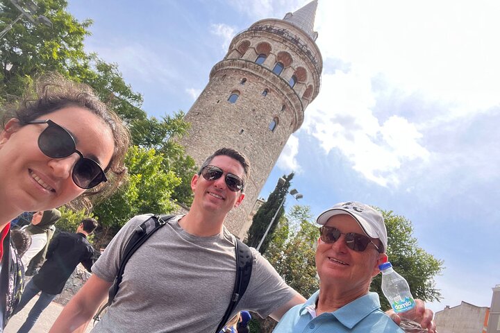 Explorez la riche histoire et la culture vibrante d'Istanbul lors d'une visite guidée privée, visitant des sites emblématiques comme Sainte-Sophie et la Mosquée Bleue, photo 43 | wizardtrip