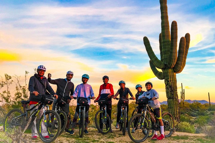 Aventure guidée en vélo électrique à travers le paysage pittoresque du désert de Sonora près de Phoenix, photo 7 | wizardtrip