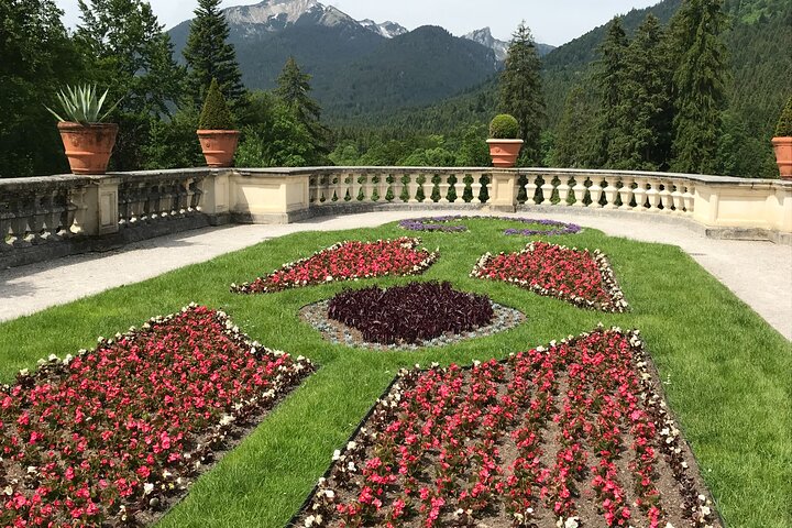 Tagesausflug zu den Schlössern Neuschwanstein und Linderhof ab München, Bayern, Foto 6 | wizardtrip