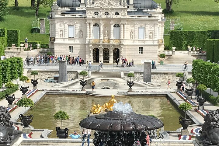 Tagesausflug zu den Schlössern Neuschwanstein und Linderhof ab München, Bayern, Foto 7 | wizardtrip