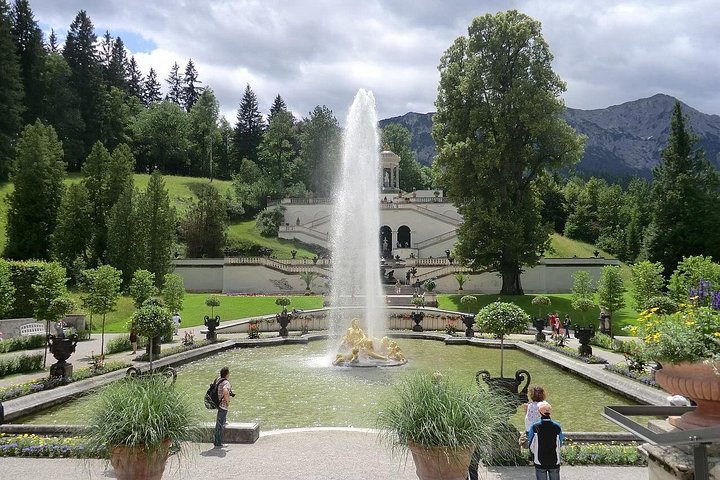 Tagesausflug zu den Schlössern Neuschwanstein und Linderhof ab München, Bayern, Foto 9 | wizardtrip