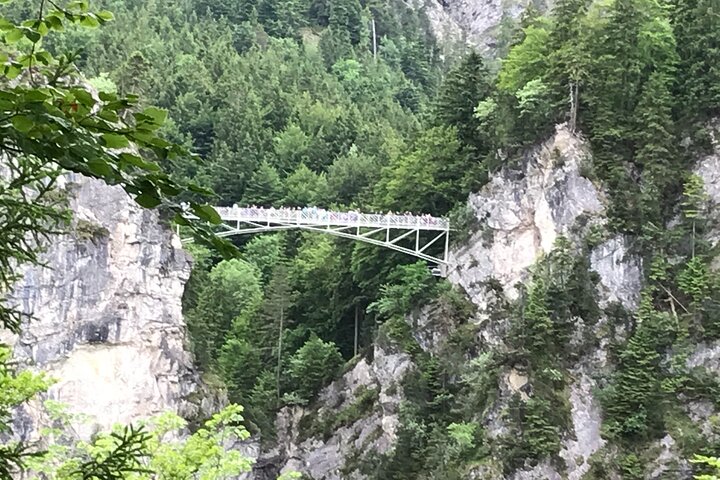 Tagesausflug zu den Schlössern Neuschwanstein und Linderhof ab München, Bayern, Foto 13 | wizardtrip