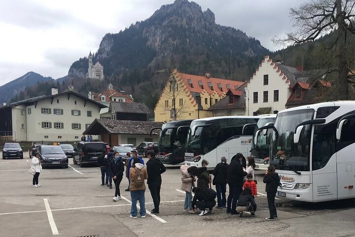 Tagesausflug zu den Schlössern Neuschwanstein und Linderhof ab München, Bayern, Foto 15 | wizardtrip