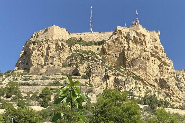 Tour histórico del castillo y la ciudad de Alicante con degustación de tapas, foto 11 | wizardtrip