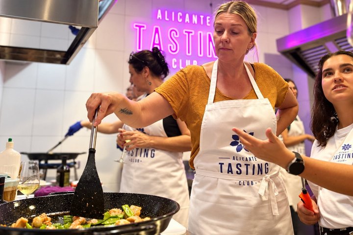 Cours de Cuisine Paella à Alicante, Tapas, Boissons & Marché Central | wizardtrip