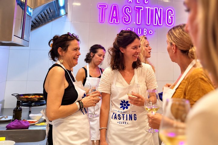 Praktisk paella-matlagingskurs og markedstur i Alicante, Spania, foto 7 | wizardtrip