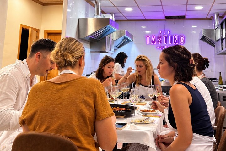 Praktisk paella-matlagingskurs og markedstur i Alicante, Spania, foto 9 | wizardtrip