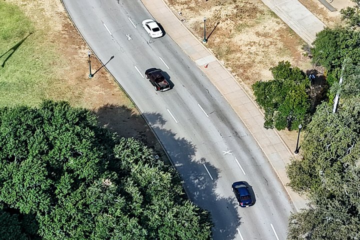Tour do assassinato de JFK em Dallas explorando locais históricos como Dealey Plaza e Grassy Knoll, foto 14 | wizardtrip