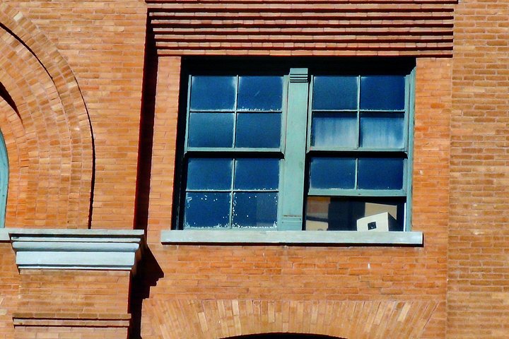 Tour do assassinato de JFK em Dallas explorando locais históricos como Dealey Plaza e Grassy Knoll, foto 21 | wizardtrip