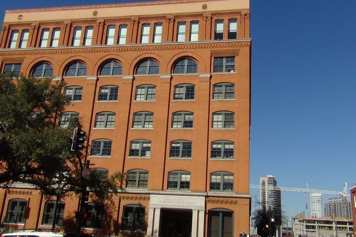 1-Hour JFK Assassination Walking Tour | wizardtrip