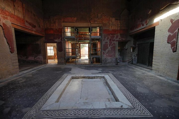Heldagstur från Neapel som besöker Pompeji, Herculaneum och Vesuvius, foto 11 | wizardtrip