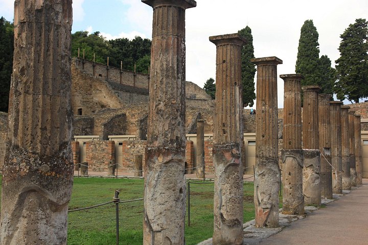 Full-day tour of Pompeii, Sorrento, and Positano from Naples/Salerno, showcasing coastal views and ancient ruins, photo 16 | wizardtrip
