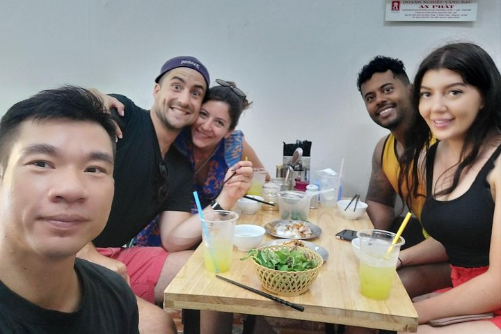 A guided street food tour in Hanoi's Old Quarter, sampling local delicacies and experiencing Vietnamese culture, photo 18 | wizardtrip