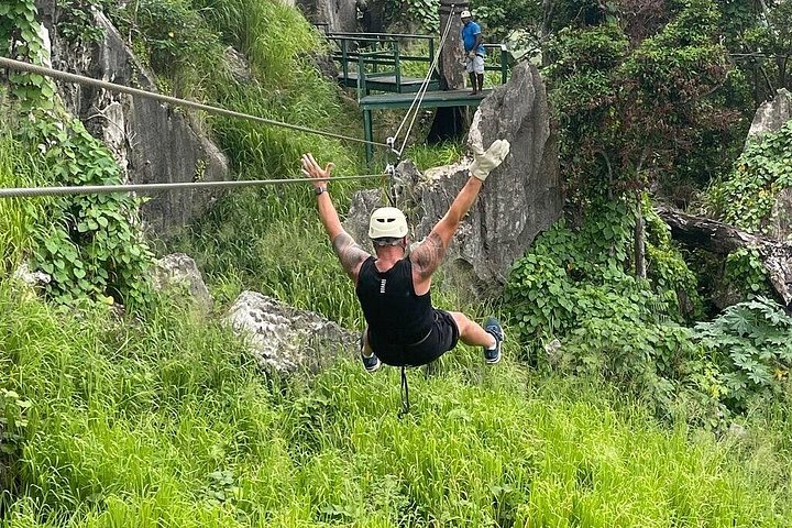 Ervaar spannende ziplines en grotverkenning te midden van de prachtige natuur van Fiji nabij Nadi, foto 9 | wizardtrip