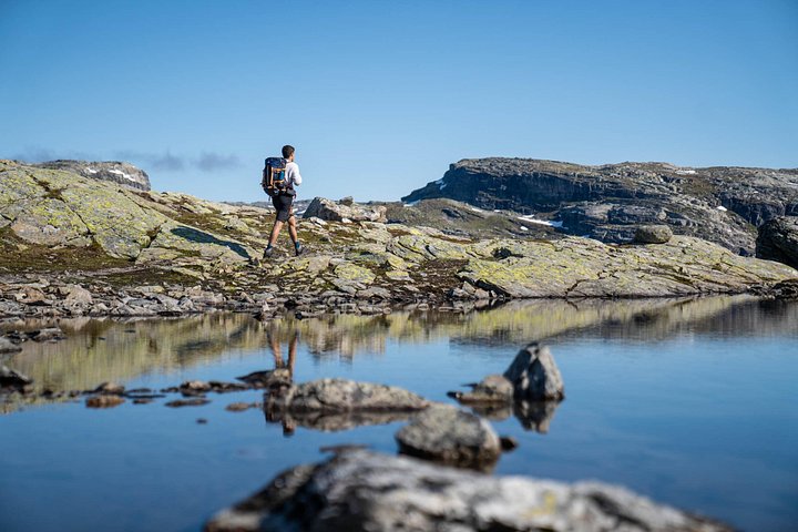 Meerdaagse wandeling naar Trolltunga, Noorwegen, met prachtige fjordlandschappen en unieke rotsformaties, foto 8 | wizardtrip