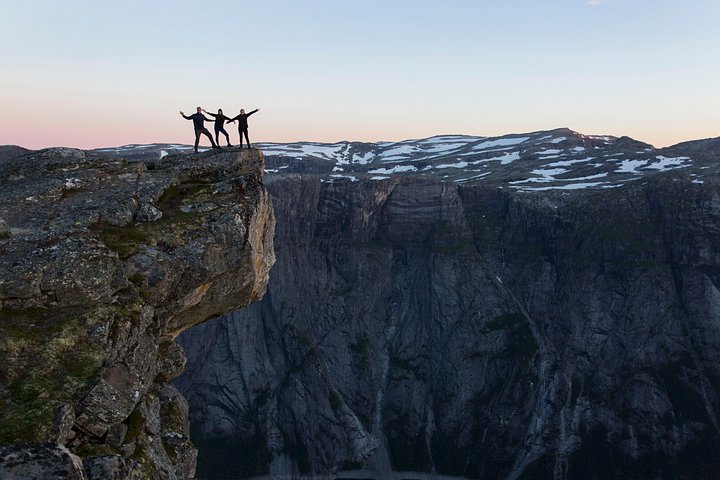 Meerdaagse wandeling naar Trolltunga, Noorwegen, met prachtige fjordlandschappen en unieke rotsformaties, foto 18 | wizardtrip