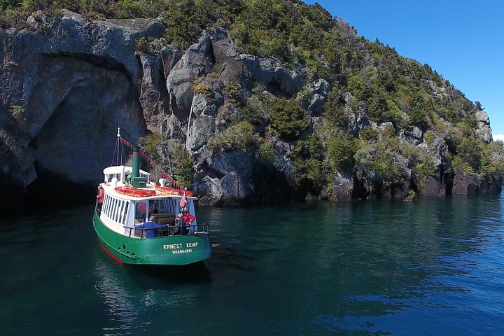 Lake Taupō Māori Rock Carvings Scenic Cruise aboard Ernest Kemp | wizardtrip