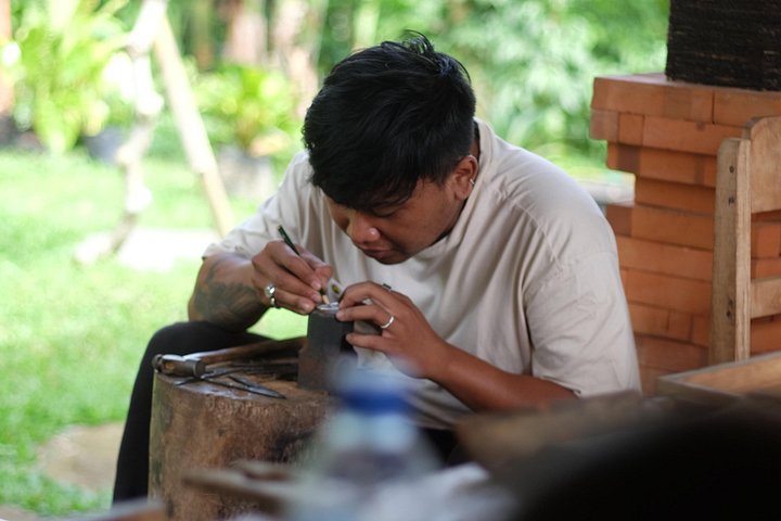 Lær tradisjonell balinesisk sølvsmedkunst i Ubud, Indonesia, foto 37 | wizardtrip