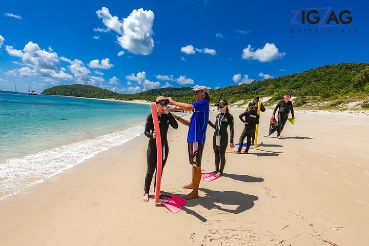 Eco-cruise to Whitehaven Beach and snorkelling in the Whitsundays, Australia, photo 10 | wizardtrip