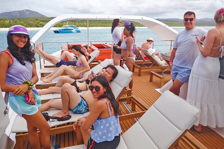 Eco-cruise to Whitehaven Beach and snorkelling in the Whitsundays, Australia, photo 23 | wizardtrip