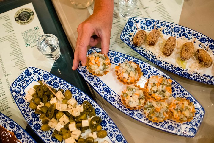 A culinary journey through Goa, featuring Feni, tapas, and iconic landmarks in Panjim, photo 8 | wizardtrip