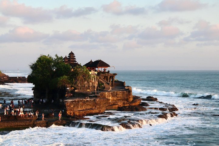 Full-day tour of Bali's water temples, UNESCO rice terraces, and Tanah Lot sunset, photo 17 | wizardtrip