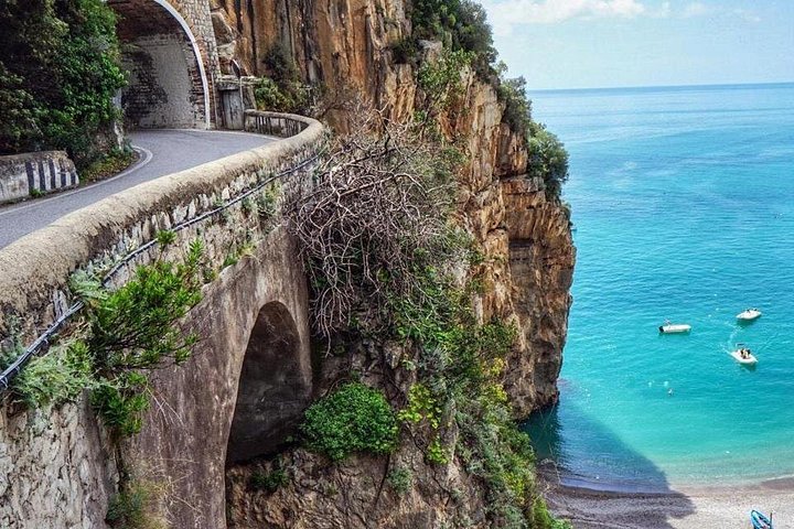 Privat tur, der udforsker Pompejis ruiner, Amalfikystens naturskønne køretur og de charmerende byer Sorrento og Positano, foto 10 | wizardtrip