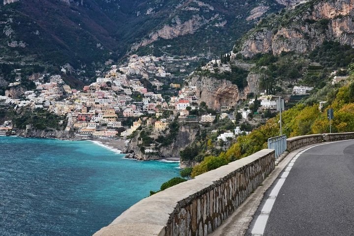 Privat tur, der udforsker Pompejis ruiner, Amalfikystens naturskønne køretur og de charmerende byer Sorrento og Positano, foto 11 | wizardtrip
