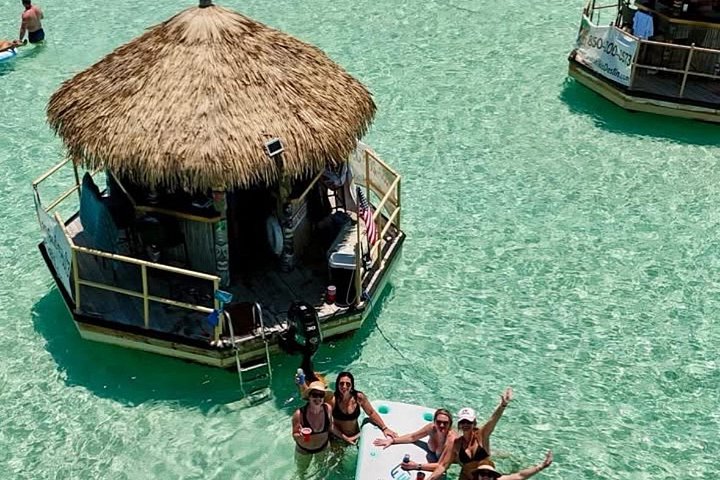 Profitez d'une aventure de 3 heures en bateau Tiki pleine de plaisir jusqu'à l'île au Crabe à Destin, en Floride, photo 9 | wizardtrip