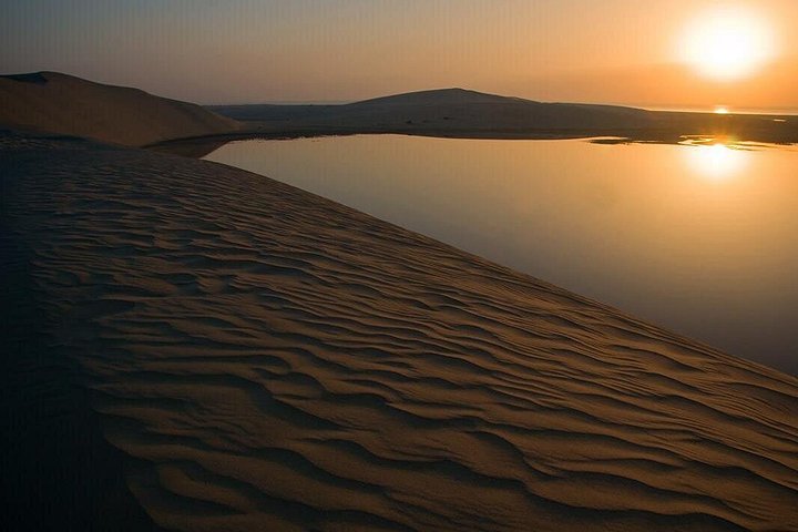 Erleben Sie eine aufregende Wüstensafari in Doha, Katar, mit Dune Bashing, Kamelritten und einem Besuch des Binnenmeeres, Foto 9 | wizardtrip