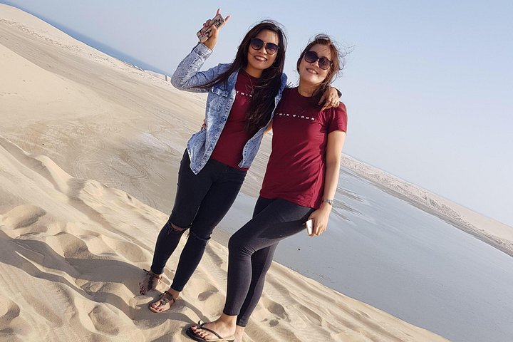 Erleben Sie eine aufregende Wüstensafari in Doha, Katar, mit Dune Bashing, Kamelritten und einem Besuch des Binnenmeeres, Foto 14 | wizardtrip