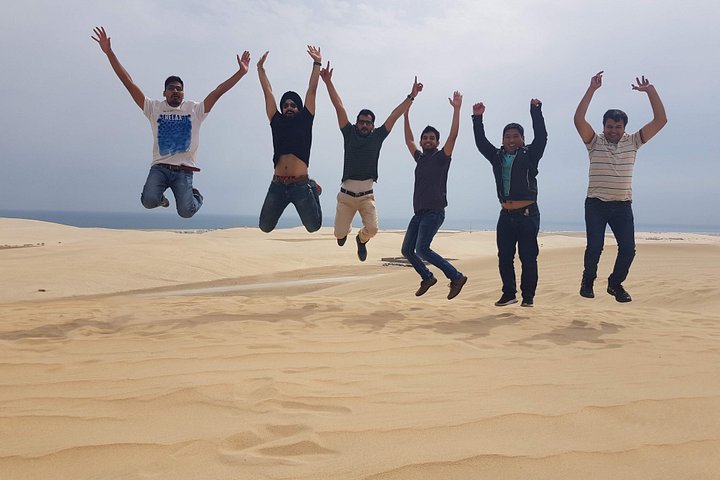 Erleben Sie eine aufregende Wüstensafari in Doha, Katar, mit Dune Bashing, Kamelritten und einem Besuch des Binnenmeeres, Foto 21 | wizardtrip