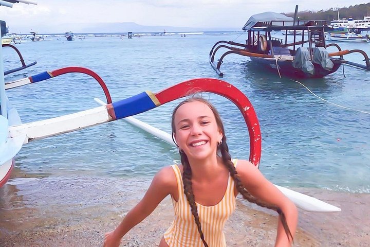 Aventura de snorkel en la playa Blue Lagoon de Bali, explorando arrecifes de coral y vida marina, foto 43 | wizardtrip