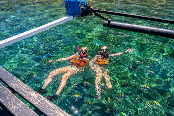 Aventura de snorkel en la playa Blue Lagoon de Bali, explorando arrecifes de coral y vida marina, foto 49 | wizardtrip