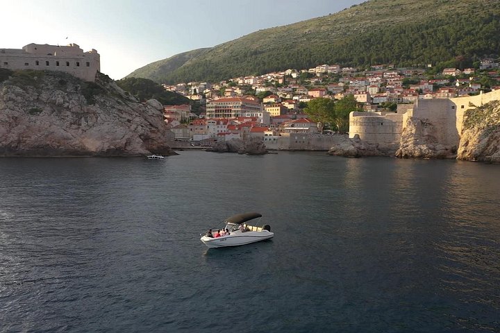 Tour privado en lancha rápida por las Islas Elaphiti desde Dubrovnik, Croacia, con natación y vistas panorámicas, foto 10 | wizardtrip