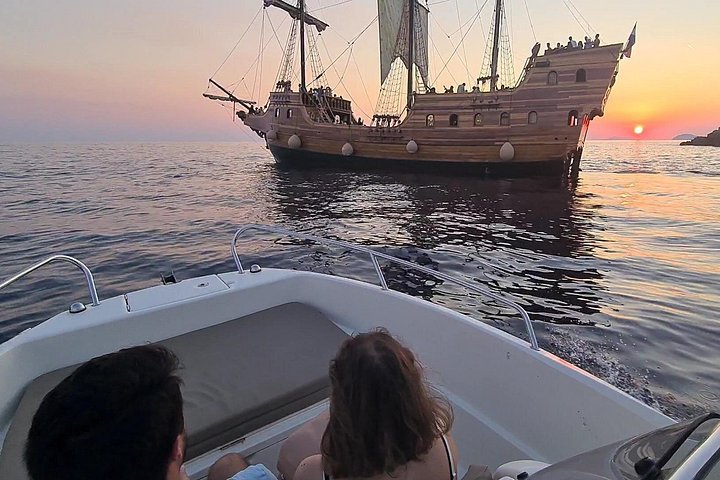 Tour privado en lancha rápida por las Islas Elaphiti desde Dubrovnik, Croacia, con natación y vistas panorámicas, foto 17 | wizardtrip
